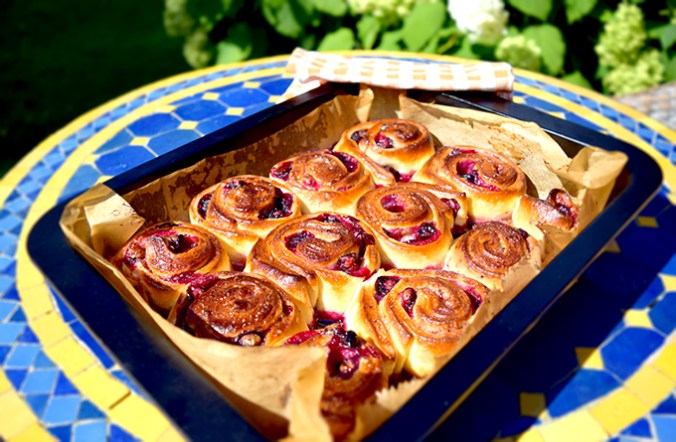 Blaubeerschnecken auf Backblech