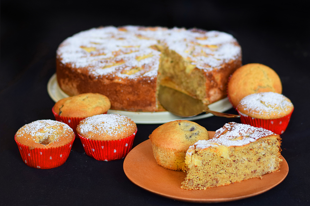 Apfelkuchen und Pflaumenmuffins